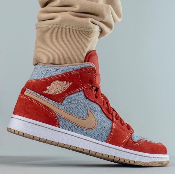 Air Jordan 1 Mid “Denim”, Men’s/Youth Size 5, Women’s 6.5 - Picture 2 of 15